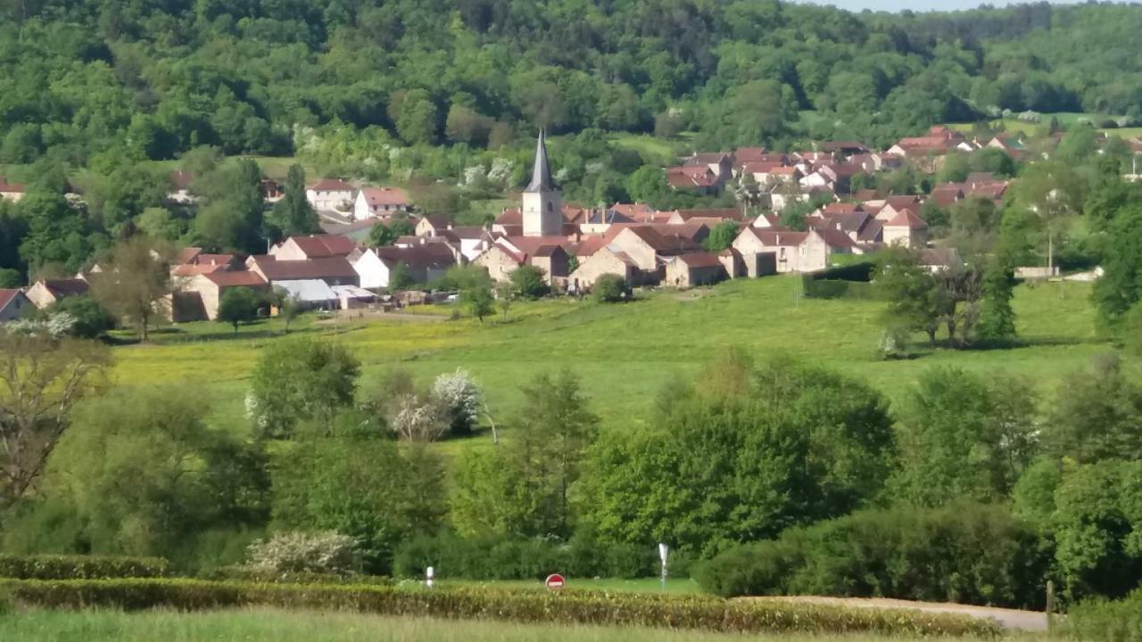 Gite Du Val D' Armancon Quincerot  Exterior foto